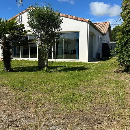 Holiday home Maison A St Palais Sur Mer Saint-Palais-sur-Mer