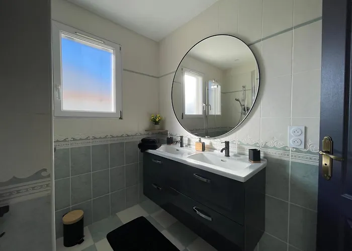 Holiday home Maison A St Palais Sur Mer Saint-Palais-sur-Mer